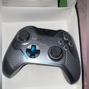 Xbox One Halo 5 Guardians Controller (Opened)